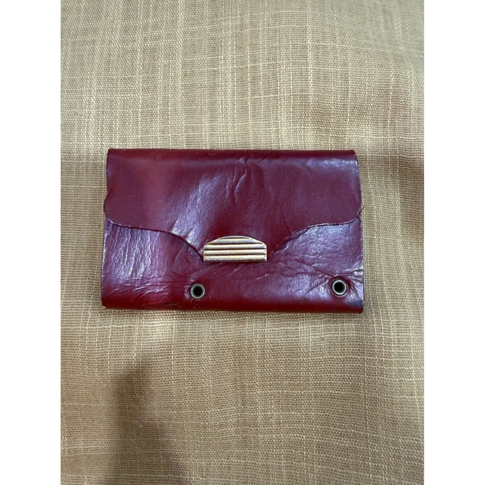 Vintage Burgundy Leather Key Case Wallet Scalloped Flap Gold Accent Red Mens‎